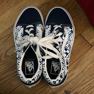 Almost brand new Vans “Off the wall”.  Men’s size 5.5, Women’s size 7.